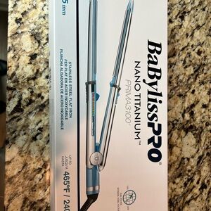 Babyliss Pro hair straightener